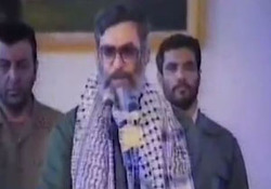 برافراشتن پرچم عزای حسینی در مسقط + فیلم