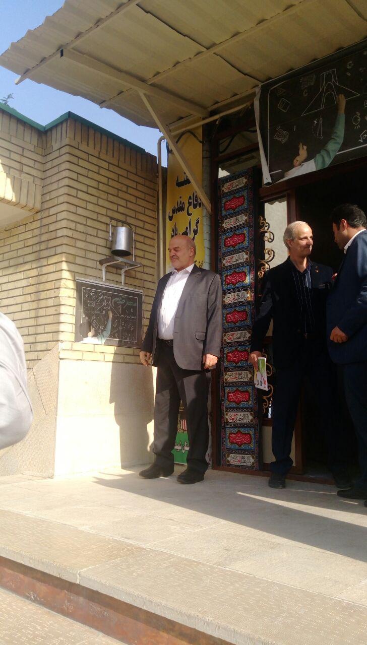نسل امروز با آموزش میتوانند از محیط زیست حفاظت کنند نسل امروز با آموزش میتوانند از محیط زیست حفاظت کنند
