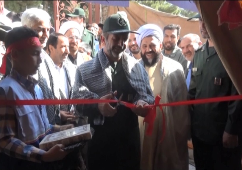 افتتاح نمایشگاه دفاع مقدس در ۲ شهرستان استان مرکزی