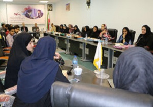 نقد کتاب «یک آسمان پرنده» در انجمن ادبی کانون سمنان