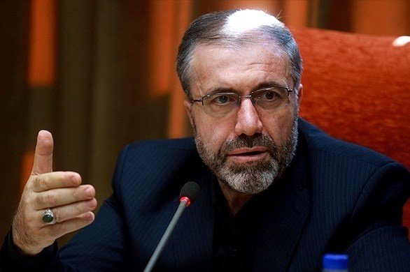 هلال احمر از ۲۵ هزار تومان پرداختی زائران، ۷ تومان دریافت می&zwnj;کند/ کاپوتاژ ۴۰۰ اتوبوس برای اربعین