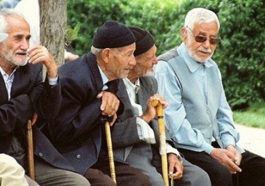 توجه به سالمندان عامل ثبات بنیان خانواده&zwnj;ها