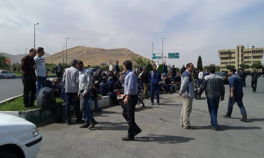 کارگران آذرآب اراک خواستار تعیین تکلیف شدن مالکیت و سهامدار کارخانه