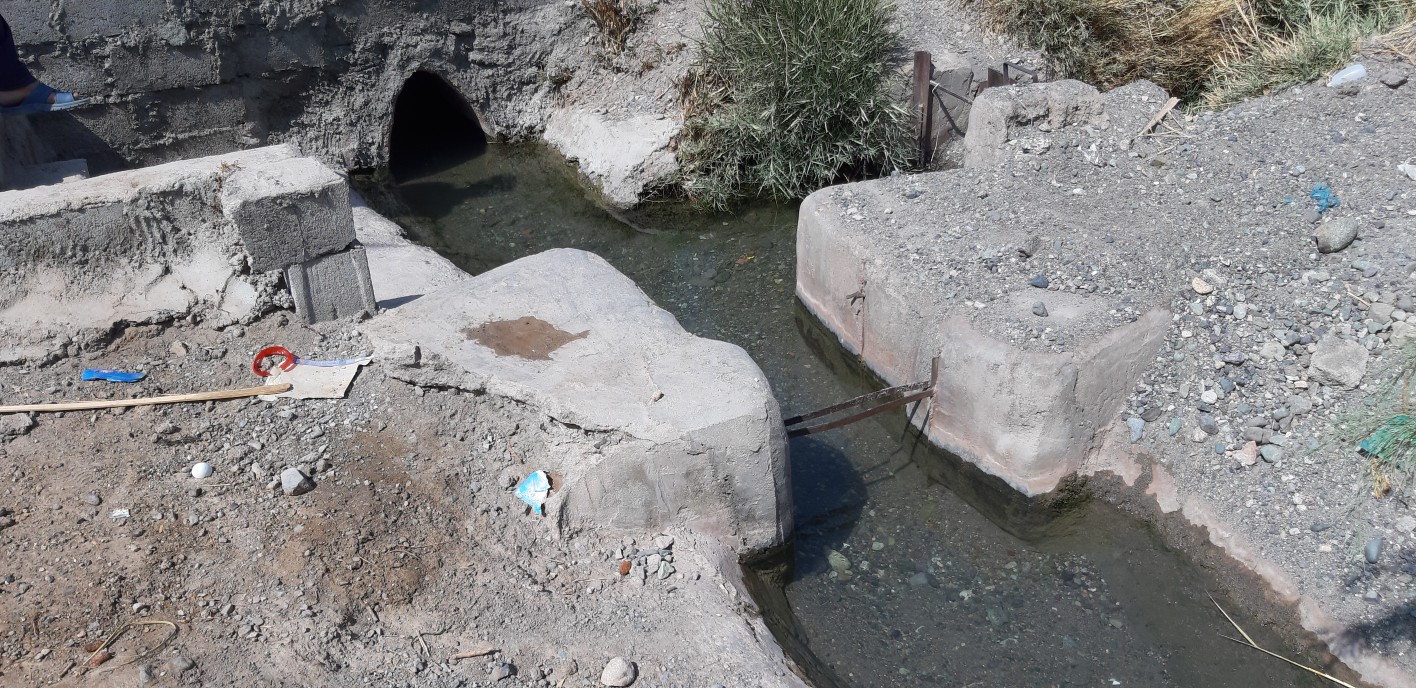 احیا و لایه روبی قنوات در بخش گنبکی ریگان