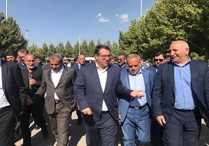 وزیر صنعت، معدن و تجارت وارد قزوین شد
