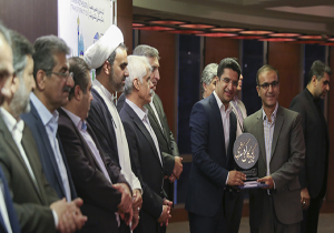 سالانه ۵ میلیون گردشگر به فارس سفر میکنند