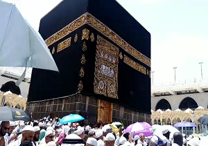 طواف زائران به دور خانه خدا + فیلم