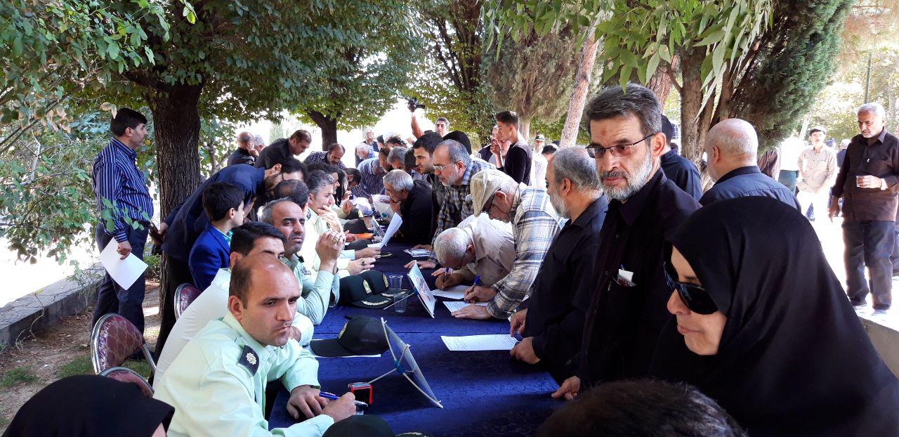 برگزاری نشست روسای پلیس با شهروندان با عنوان (میز خدمت) در هفته ناجا