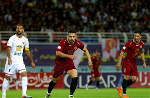 ۳ امتیاز شیرین شهر خودرویی&zwnj;ها مقابل پرسپولیس/ وضعیت برای کالدرون قرمز شد