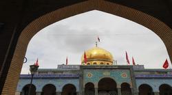 لحظه شستن گنبد حرم حضرت زینب سلام الله علیها +فیلم