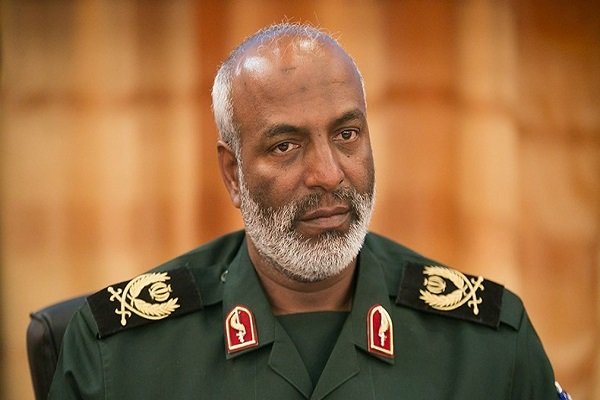 امروز با جانفشانی کارکنان ناجا شاهد امنیتی پایدار در کشور هستیم