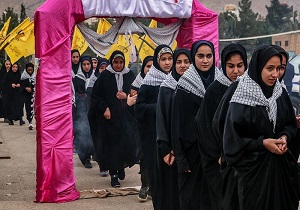 اعزام ۳۲۰ نفر از دانش آموزان دختر به مناطق عملیاتی شمالغرب کشور