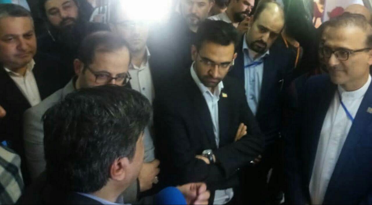 تعطیلی نمایشگاه تلکام در دستور کار نیست/ تلکام با حضور وزارت ارتباطات و با قوت برگزار می‌شود