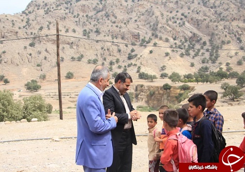 توزیع بیش از یکهزار بسته لوازم التحریر بین دانش آموزان عشایری خوزستان