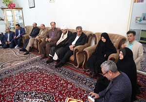 دیدار استاندار قزوین با خانواده شهیدان امینی