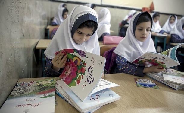 از کلاس های بدون معلم و کتاب تا دانشگاهی عریض و طویل بدون سرویس حمل و نقل