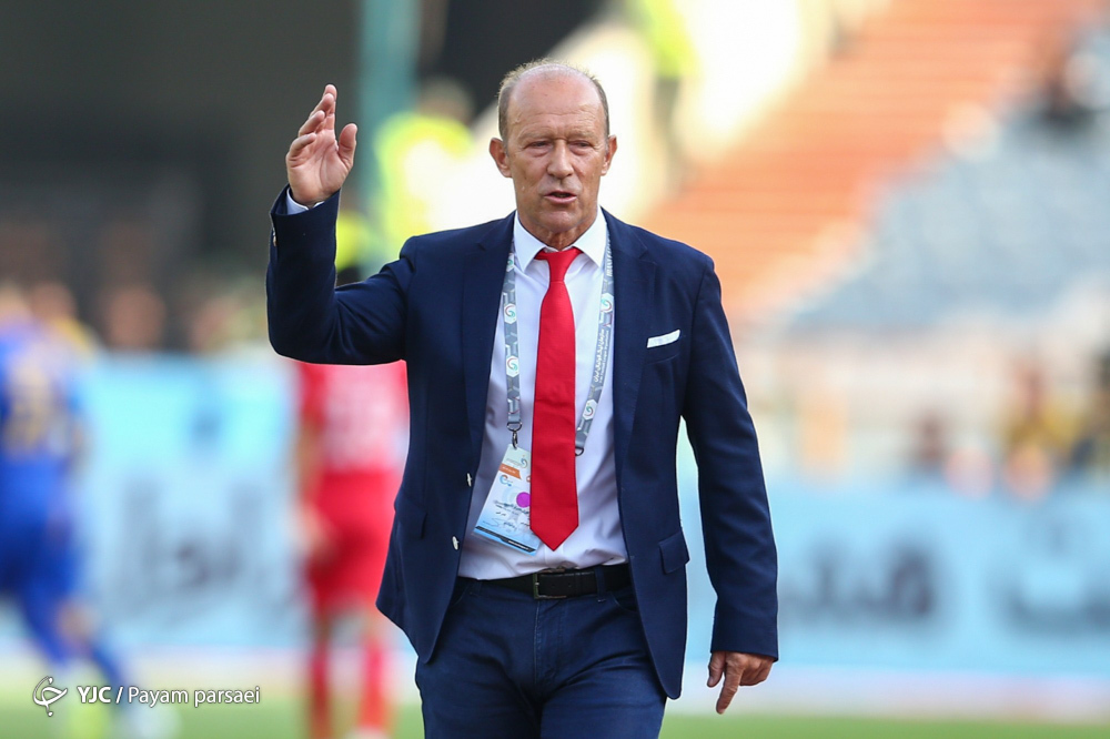 آژیر قرمز در اردوگاه سرخها/تکاپوی کالدرون برای تماشای برف تهران