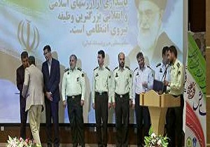برگزاری همایش تجلیل از همیاران پلیس و فرهنگ یاران ترافیک در قم