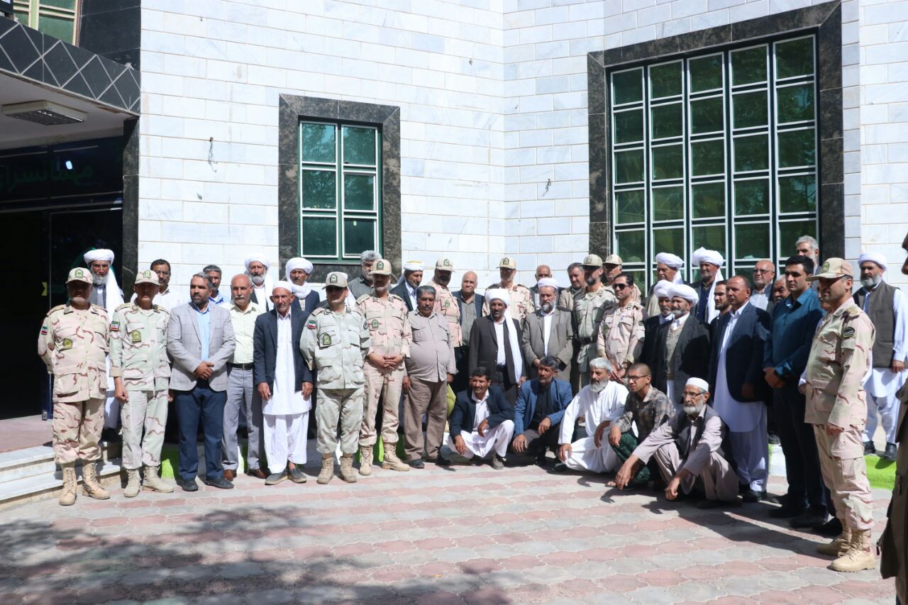 نشست مشترک مرزبانان با مرزنشینان حوزه هنگ مرزی تایباد