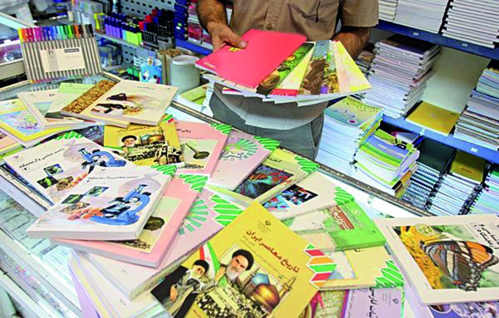 دلال&zwnj;های بازار سیاهِ کتاب از کجا تغذیه می&zwnj;شوند؟