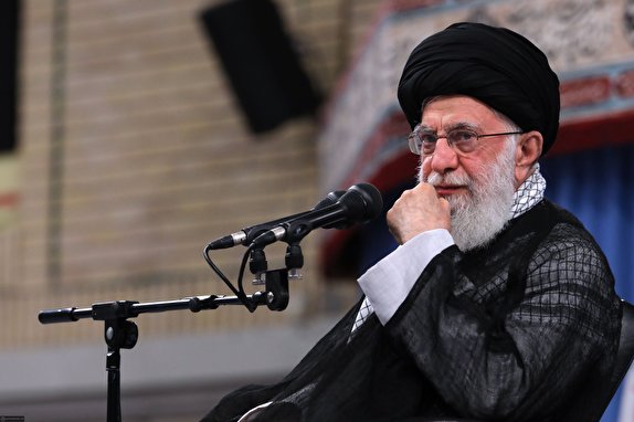 یک جریانی در کشور نخبگان را از ماندن در ایران دلسرد می&zwnj;کند