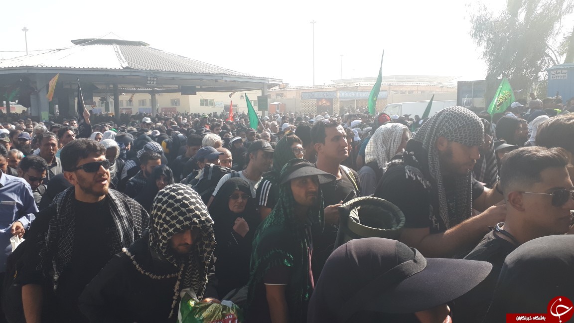 با زائران در مرز مهران؛ افزایش سه برابری حجم ترددها در ورودی مهران/صدور گذرنامه ها و برگ تردد موقت/ قطع شبکه موبایل در پایانه مرزی + فیلم و تصاویر