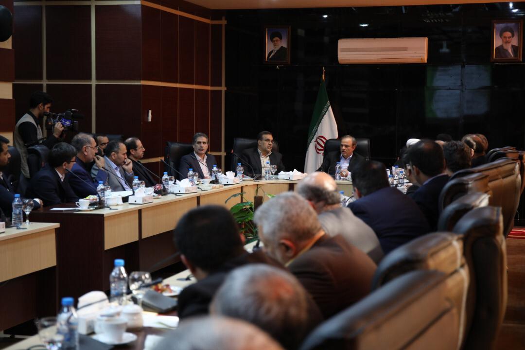 تحریم کنندگان، برای گرفتن عکس یادگای با مقامات ایران التماس می کنند