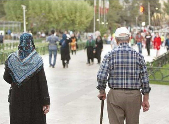 استان پیر مرکزی پیرتر شد