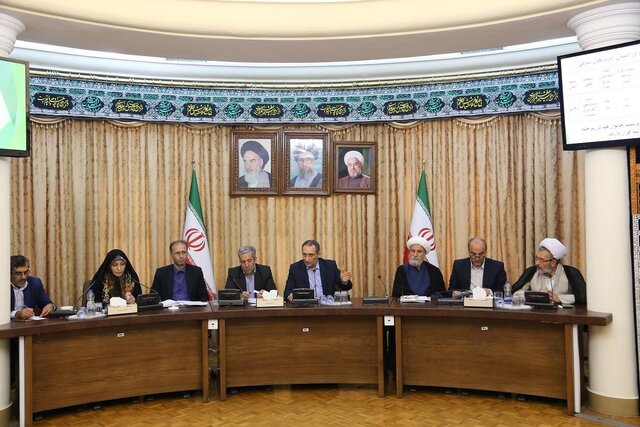 ایثارگران آذربایجان‌شرقی کارت هوشمند خدمات‌رسانی دریافت می‌کنند