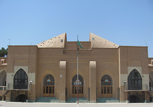 حال اولین دبیرستان یزد خوب است