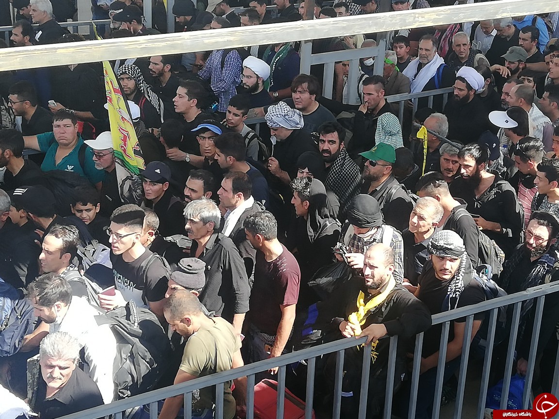 تردد پرشور زائران در مرز مهران + تصویر