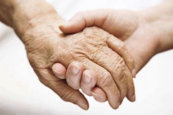 ارائه خدمات بهداشتی به سالمندان در مراکز بهداشت