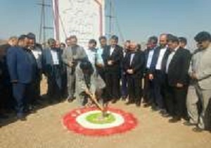 اشتغال بیش از یک‌هزار و ۲۰۰ خانوار در شهرستان کاشان به پرورش ماهیان زینتی