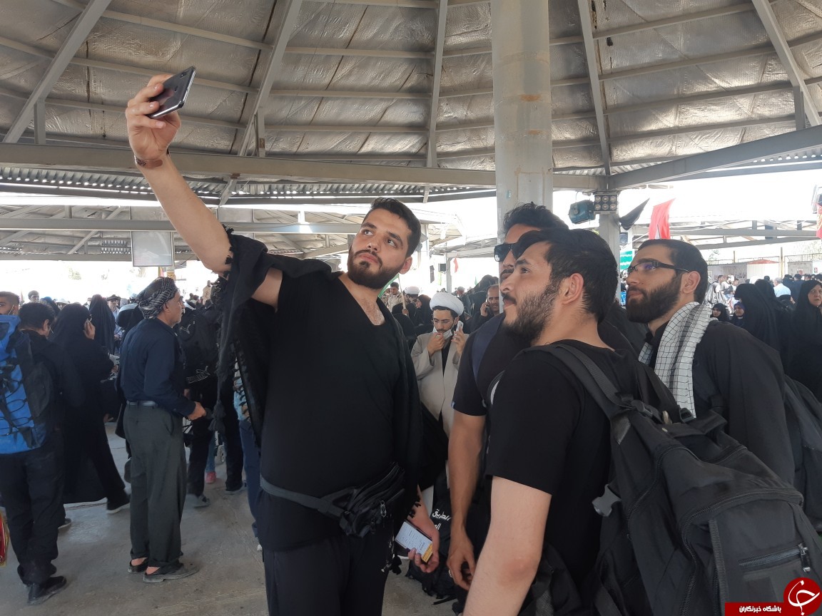 تردد زائران از مرز مهران+ تصویر