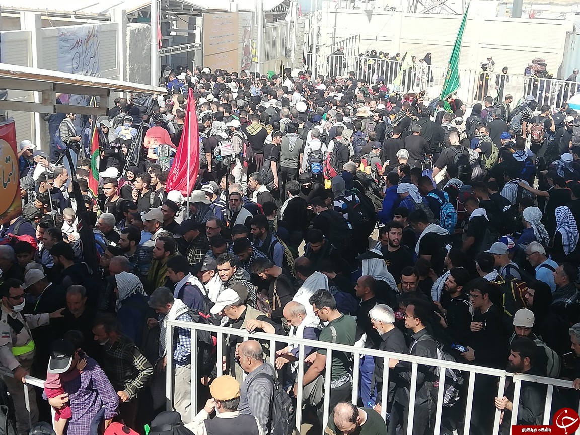 تردد زائران از مرز مهران+ تصویر