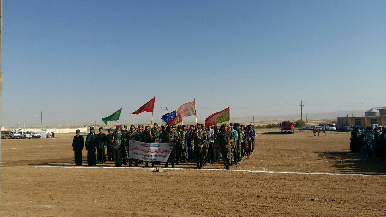 برپایی رزمایش الی بیت&zwnj;المقدس در قروه / حضور پرشور زائران اربعین حسینی به سمت مرز خسروی  + فیلم و تصاویر