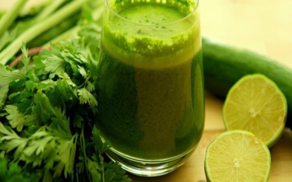 رهایی از تیرگی دور چشم و پُف زیر چشم با طب سنتی