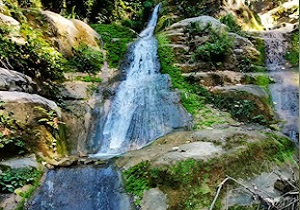 آبشار «جوزک» در دل طبیعت سرسبز و بکر رامیان + فیلم