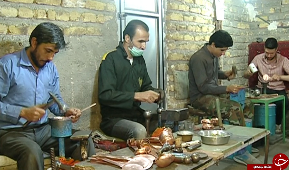 روایتی از کارگاهی کوچک با همت های بلند/ سمفونی چکش و مس در روستاهای استان زنجان هم نواخته می شود