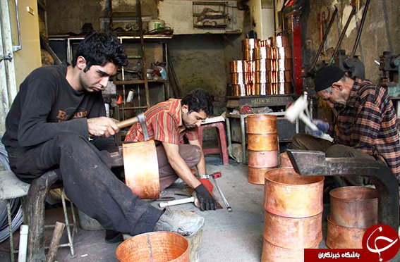 روایتی از کارگاهی کوچک با همت های بلند/ سمفونی چکش و مس در روستاهای استان زنجان هم نواخته می شود