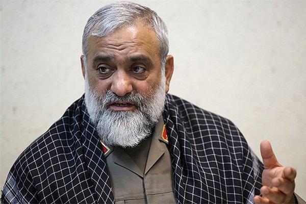 گپ&zwnj;وگفتی صمیمی با سردار نقدی در باب سادگی و ساده&zwnj;زیستی مسئولان / مردم باید با دیدن زندگی مسئولان احساس آرامش کنند