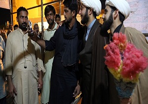 ۴۰۰ مبلغ و مترجم در قرارگاه اربعین قم فعالیت می کنند