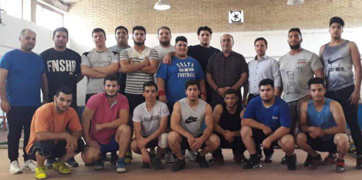 چشمان بچه&zwnj;های نوجوان و جوان وزنه&zwnj;برداری پر از اشک است/ بلوف نمی&zwnj;زنم اما این تیم روی سکو می&zwnj;رفت