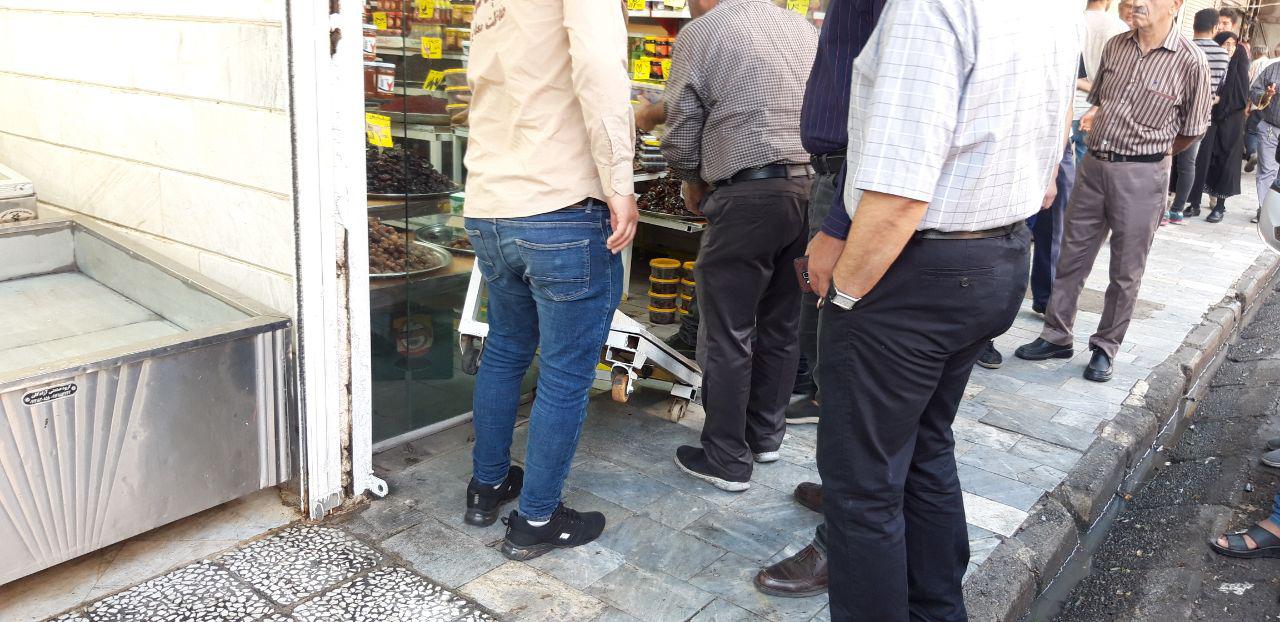 اجرای طرح برخورد با گرانفروشان و جمع آوری سد معابر در بازارچه شهرستانی