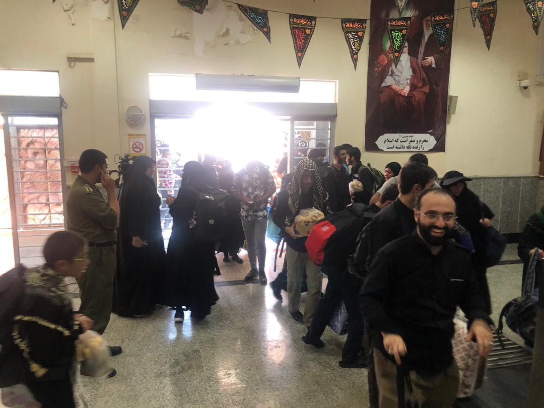 جدیدترین اخبار از وضعیت تردد زائران در مرز&zwnj;ها/ خروج ۳ میلیون زائر از کشور/ موج بازگشت زودتر آغاز شده است +فیلم و تصاویر