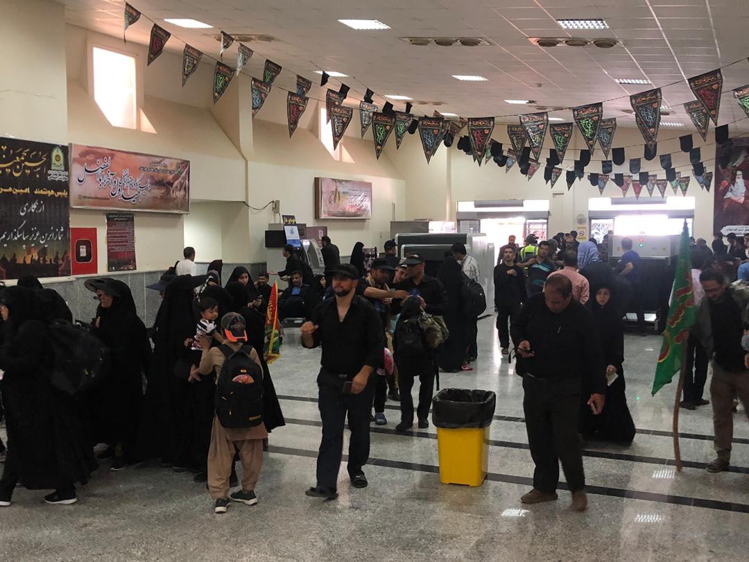 جدیدترین اخبار از وضعیت تردد زائران در مرز&zwnj;ها/ خروج ۳ میلیون زائر از کشور/ موج بازگشت زودتر آغاز شده است +فیلم و تصاویر