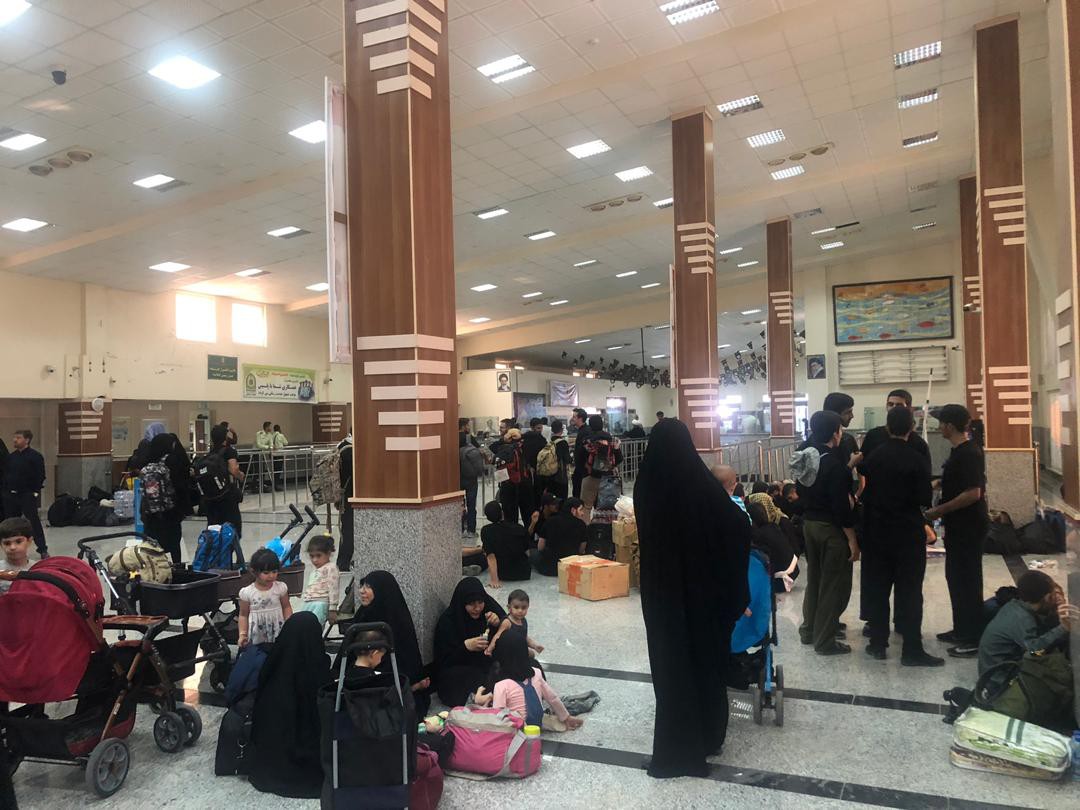 جدیدترین اخبار از وضعیت تردد زائران در مرز&zwnj;ها/ خروج ۳ میلیون زائر از کشور/ موج بازگشت زودتر آغاز شده است +فیلم و تصاویر