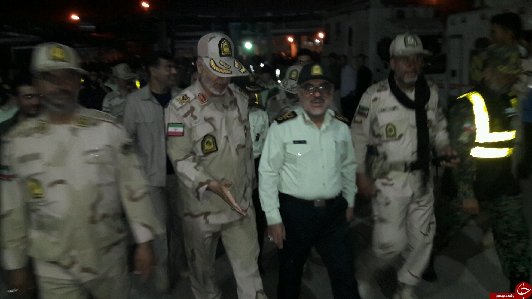 جدیدترین اخبار از وضعیت تردد زائران در مرز&zwnj;ها/ خروج ۳ میلیون زائر از کشور/ موج بازگشت زودتر آغاز شده است/ نصب دستگاه ایکس ری در ۴ مرز  +فیلم و تصاویر