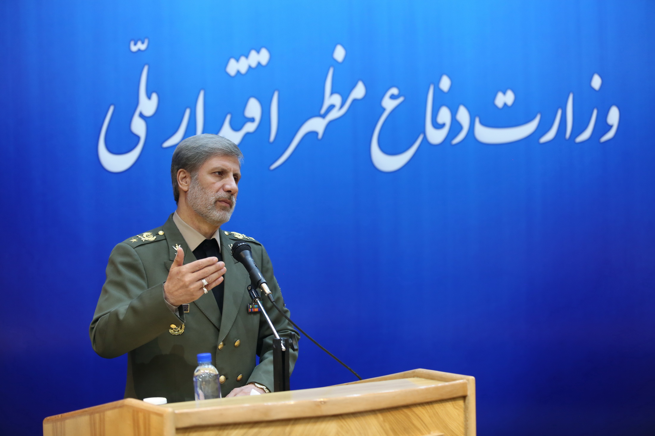 معاون هماهنگ کننده، رئیس بازرسی و مدیرعامل بنیاد تعاون وزارت دفاع منصوب شدند