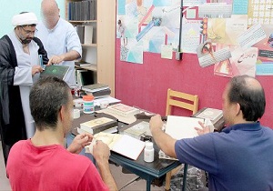 صحافی ۲ هزار جلد قرآن و کتاب در زندان مرکزی بیرجند